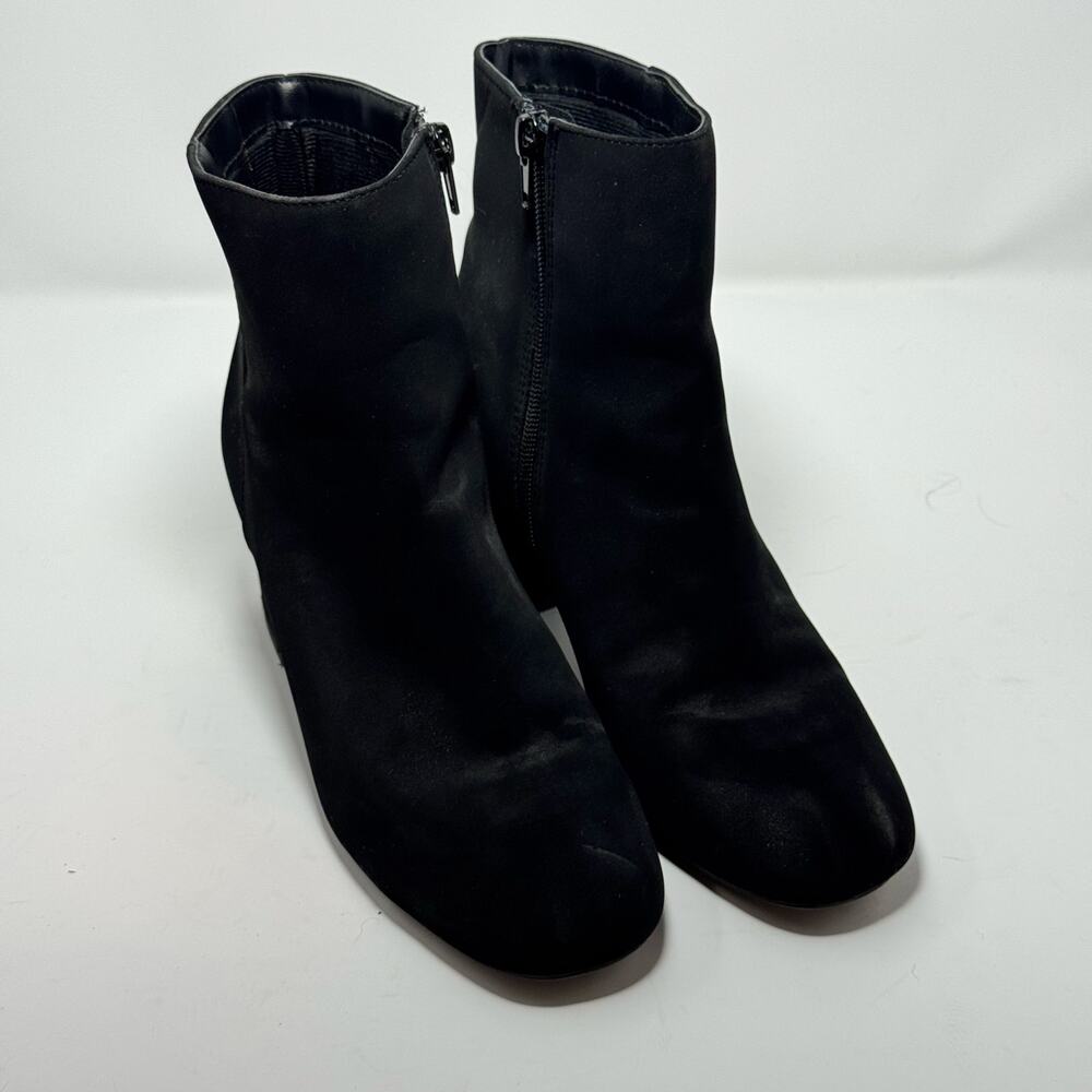 Black Faux Suede Block Heel Ankle Boot Size 7 Side Zip Classic Minimalist